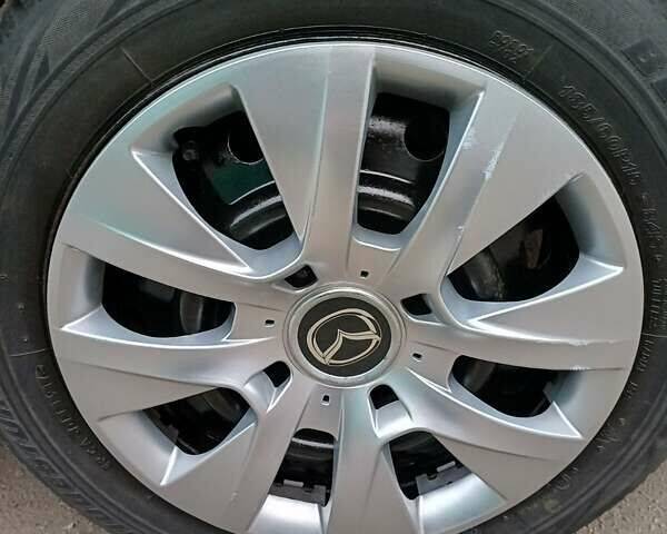 Зеленый Мазда 2, объемом двигателя 1.5 л и пробегом 151 тыс. км за 5700 $, фото 3 на Automoto.ua