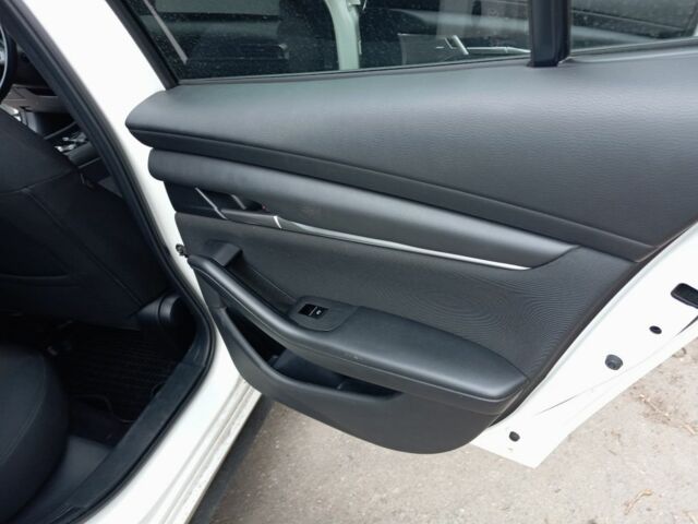 Белый Мазда 3 МПС, объемом двигателя 2.5 л и пробегом 69 тыс. км за 14200 $, фото 13 на Automoto.ua