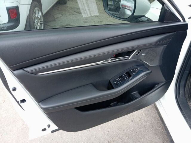 Белый Мазда 3 МПС, объемом двигателя 2.5 л и пробегом 69 тыс. км за 14200 $, фото 8 на Automoto.ua