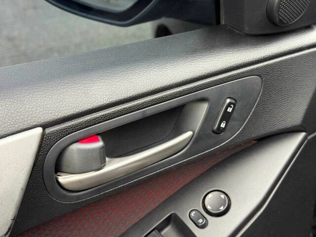 Черный Мазда 3 МПС, объемом двигателя 2.3 л и пробегом 192 тыс. км за 10200 $, фото 13 на Automoto.ua