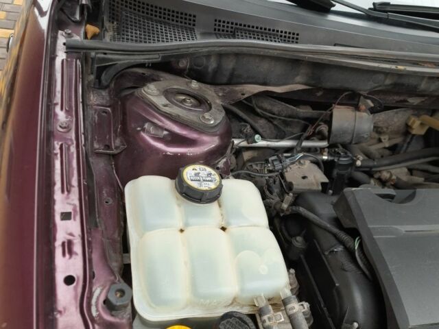 Фіолетовий Мазда 3 МПС, об'ємом двигуна 2 л та пробігом 159 тис. км за 4900 $, фото 21 на Automoto.ua