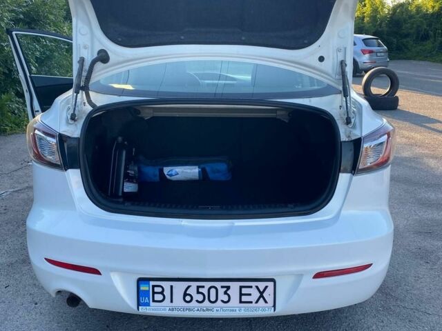 Білий Мазда 3, об'ємом двигуна 0 л та пробігом 176 тис. км за 7300 $, фото 7 на Automoto.ua