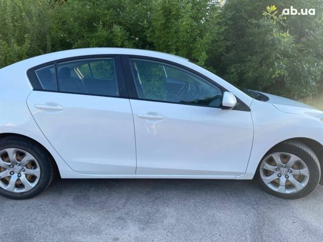 Білий Мазда 3, об'ємом двигуна 0 л та пробігом 176 тис. км за 7300 $, фото 8 на Automoto.ua