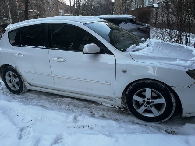 Белый Мазда 3, объемом двигателя 1.6 л и пробегом 320 тыс. км за 3300 $, фото 1 на Automoto.ua