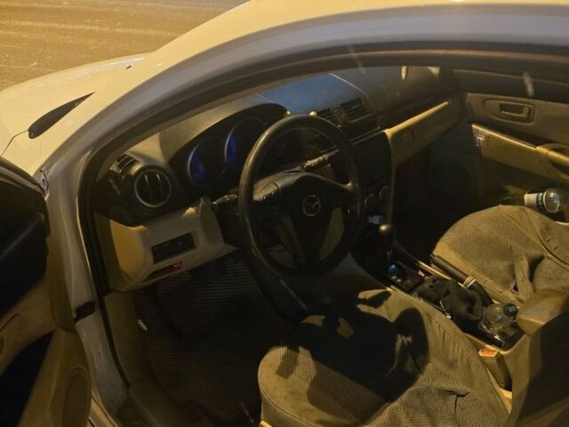 Белый Мазда 3, объемом двигателя 1.6 л и пробегом 320 тыс. км за 3300 $, фото 5 на Automoto.ua