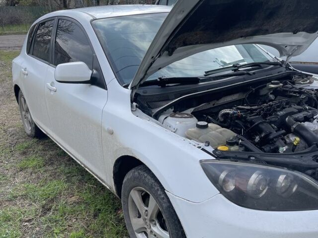 Білий Мазда 3, об'ємом двигуна 1.6 л та пробігом 299 тис. км за 3000 $, фото 7 на Automoto.ua