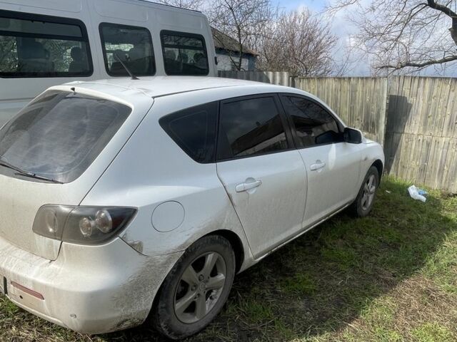 Білий Мазда 3, об'ємом двигуна 1.6 л та пробігом 299 тис. км за 3000 $, фото 5 на Automoto.ua