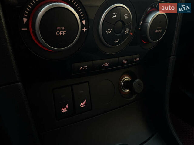 Білий Мазда 3, об'ємом двигуна 1.6 л та пробігом 226 тис. км за 5299 $, фото 12 на Automoto.ua