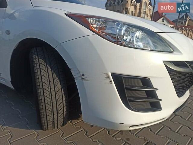 Белый Мазда 3, объемом двигателя 1.56 л и пробегом 230 тыс. км за 6500 $, фото 5 на Automoto.ua