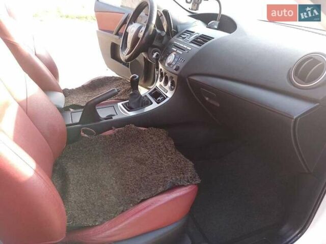 Белый Мазда 3, объемом двигателя 1.6 л и пробегом 230 тыс. км за 5900 $, фото 8 на Automoto.ua