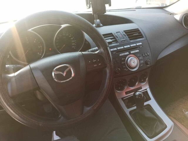 Белый Мазда 3, объемом двигателя 1.6 л и пробегом 230 тыс. км за 5900 $, фото 18 на Automoto.ua