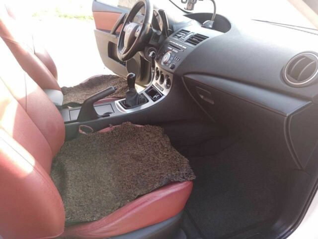 Белый Мазда 3, объемом двигателя 1.6 л и пробегом 230 тыс. км за 5900 $, фото 9 на Automoto.ua