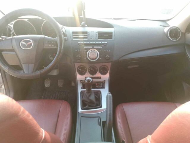 Белый Мазда 3, объемом двигателя 1.6 л и пробегом 230 тыс. км за 5900 $, фото 13 на Automoto.ua