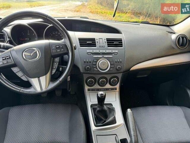 Белый Мазда 3, объемом двигателя 1.56 л и пробегом 230 тыс. км за 6800 $, фото 6 на Automoto.ua