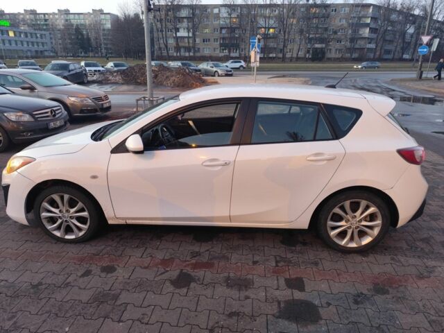 Белый Мазда 3, объемом двигателя 1.6 л и пробегом 300 тыс. км за 5700 $, фото 6 на Automoto.ua