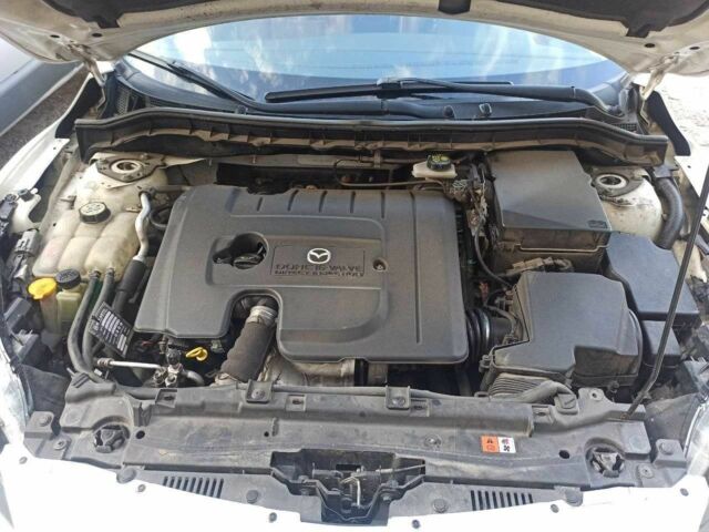 Белый Мазда 3, объемом двигателя 1.6 л и пробегом 230 тыс. км за 5900 $, фото 7 на Automoto.ua