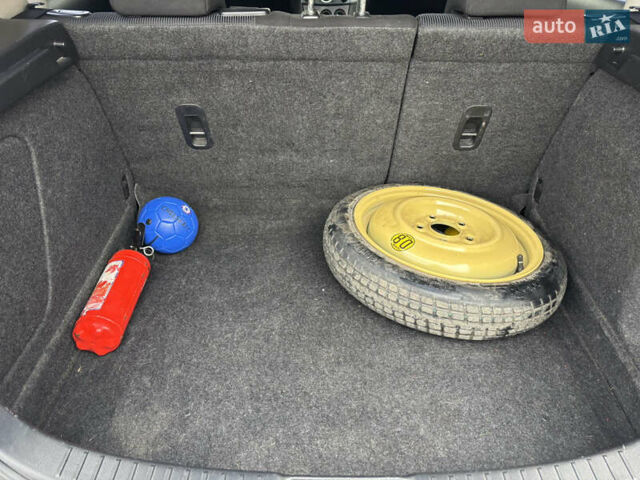 Белый Мазда 3, объемом двигателя 1.6 л и пробегом 171 тыс. км за 8500 $, фото 27 на Automoto.ua