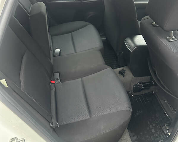 Белый Мазда 3, объемом двигателя 1.6 л и пробегом 130 тыс. км за 7200 $, фото 5 на Automoto.ua