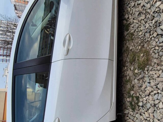 Белый Мазда 3, объемом двигателя 1.6 л и пробегом 234 тыс. км за 7300 $, фото 2 на Automoto.ua