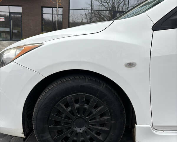 Белый Мазда 3, объемом двигателя 1.6 л и пробегом 171 тыс. км за 8500 $, фото 20 на Automoto.ua