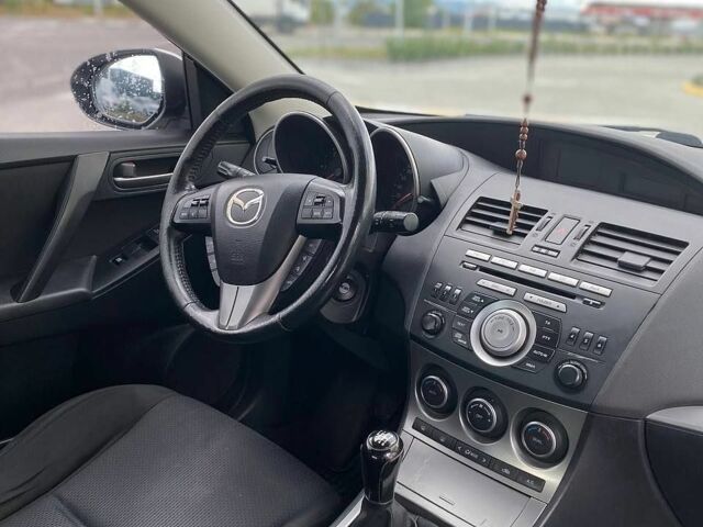 Білий Мазда 3, об'ємом двигуна 1.6 л та пробігом 213 тис. км за 5900 $, фото 15 на Automoto.ua