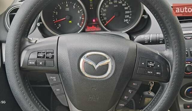 Белый Мазда 3, объемом двигателя 1.6 л и пробегом 159 тыс. км за 8000 $, фото 7 на Automoto.ua