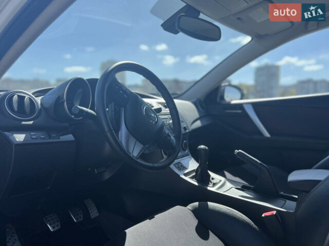 Білий Мазда 3, об'ємом двигуна 2.26 л та пробігом 120 тис. км за 5500 $, фото 3 на Automoto.ua