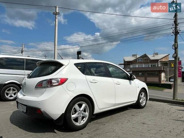 Білий Мазда 3, об'ємом двигуна 1.6 л та пробігом 198 тис. км за 7300 $, фото 9 на Automoto.ua