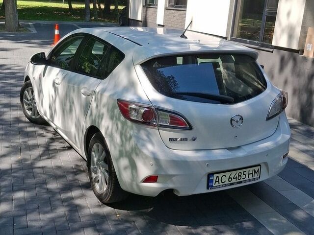 Білий Мазда 3, об'ємом двигуна 1.6 л та пробігом 143 тис. км за 7500 $, фото 11 на Automoto.ua