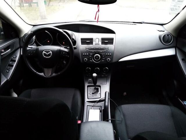 Білий Мазда 3, об'ємом двигуна 1.6 л та пробігом 182 тис. км за 9500 $, фото 2 на Automoto.ua