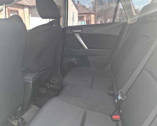 Белый Мазда 3, объемом двигателя 1.6 л и пробегом 240 тыс. км за 8200 $, фото 6 на Automoto.ua