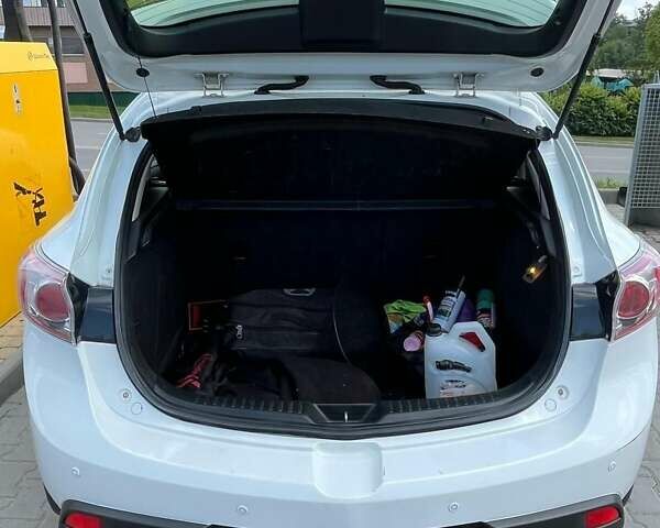 Білий Мазда 3, об'ємом двигуна 1.6 л та пробігом 198 тис. км за 7300 $, фото 14 на Automoto.ua