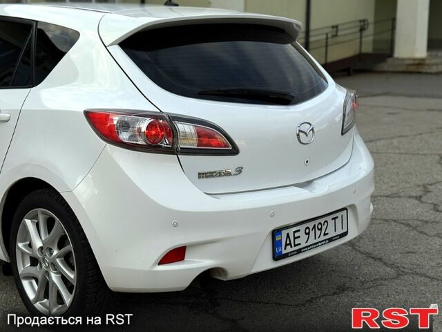 Белый Мазда 3, объемом двигателя 1.6 л и пробегом 222 тыс. км за 7700 $, фото 6 на Automoto.ua