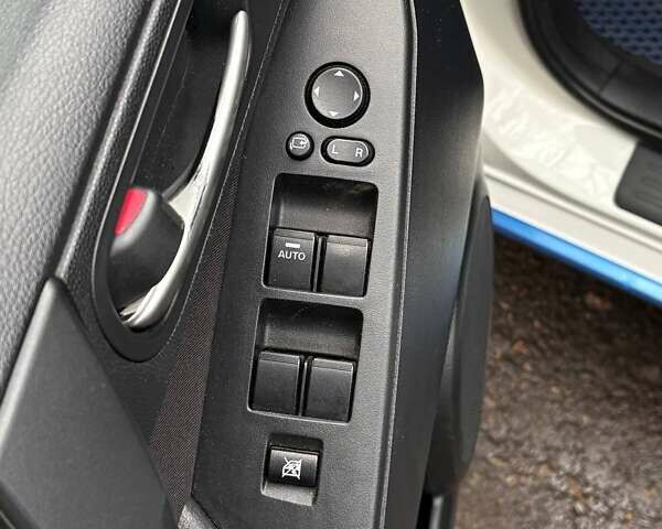 Білий Мазда 3, об'ємом двигуна 1.6 л та пробігом 151 тис. км за 6850 $, фото 12 на Automoto.ua