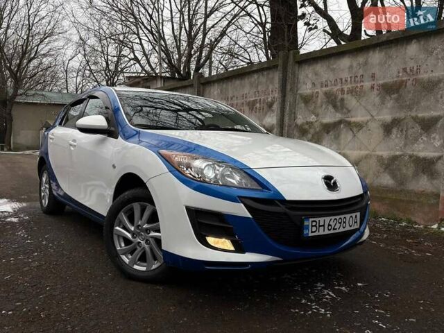 Білий Мазда 3, об'ємом двигуна 1.6 л та пробігом 151 тис. км за 6850 $, фото 10 на Automoto.ua