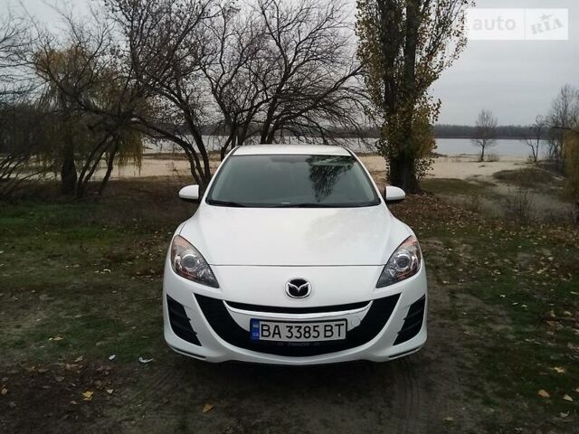 Білий Мазда 3, об'ємом двигуна 1.6 л та пробігом 182 тис. км за 9500 $, фото 6 на Automoto.ua