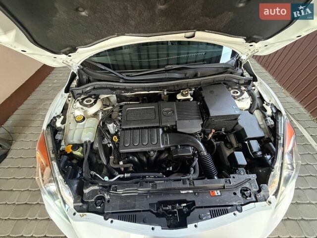 Білий Мазда 3, об'ємом двигуна 1.6 л та пробігом 96 тис. км за 7500 $, фото 15 на Automoto.ua