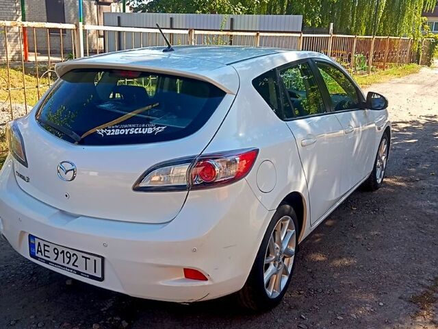 Белый Мазда 3, объемом двигателя 1.6 л и пробегом 223 тыс. км за 6500 $, фото 3 на Automoto.ua