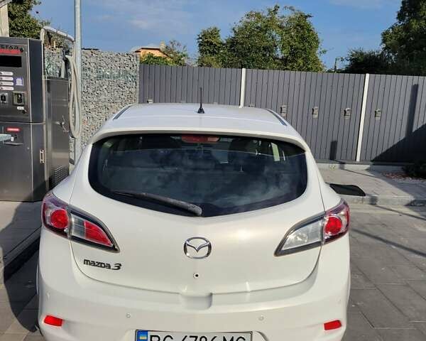 Білий Мазда 3, об'ємом двигуна 1.56 л та пробігом 228 тис. км за 7700 $, фото 6 на Automoto.ua