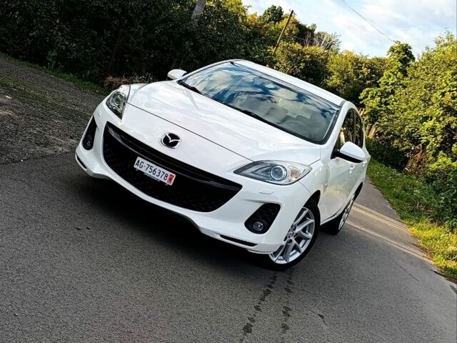 Белый Мазда 3, объемом двигателя 2 л и пробегом 200 тыс. км за 8500 $, фото 6 на Automoto.ua