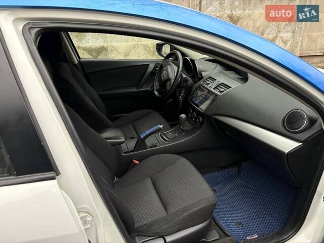 Білий Мазда 3, об'ємом двигуна 1.6 л та пробігом 151 тис. км за 6850 $, фото 8 на Automoto.ua