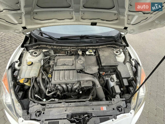 Белый Мазда 3, объемом двигателя 1.6 л и пробегом 147 тыс. км за 8500 $, фото 2 на Automoto.ua