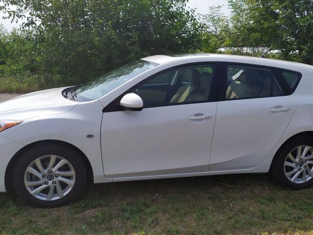 Белый Мазда 3, объемом двигателя 2 л и пробегом 85 тыс. км за 9500 $, фото 2 на Automoto.ua