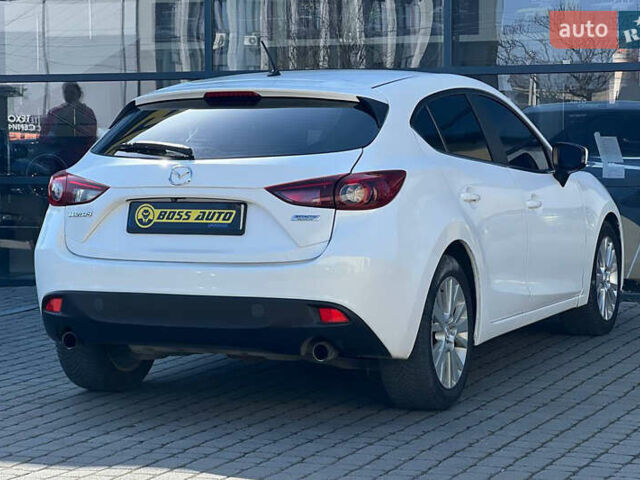 Белый Мазда 3, объемом двигателя 2 л и пробегом 178 тыс. км за 9300 $, фото 5 на Automoto.ua