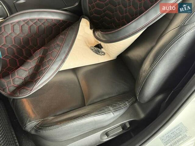 Белый Мазда 3, объемом двигателя 2 л и пробегом 85 тыс. км за 10490 $, фото 15 на Automoto.ua