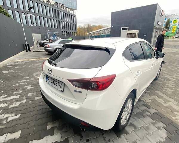 Белый Мазда 3, объемом двигателя 1.5 л и пробегом 149 тыс. км за 12700 $, фото 15 на Automoto.ua
