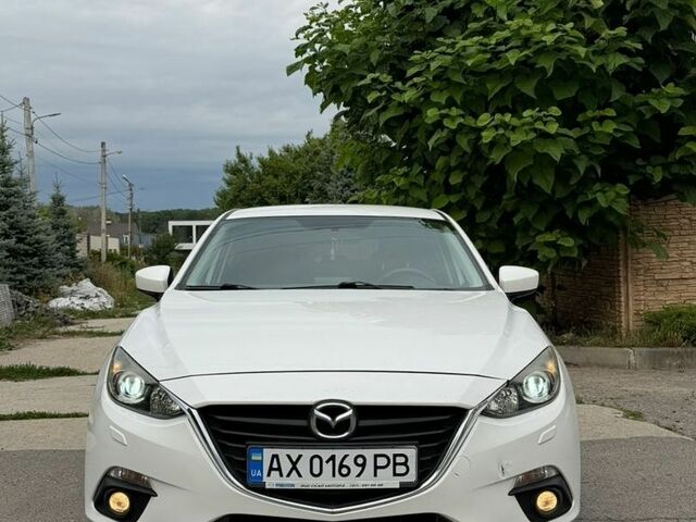 Білий Мазда 3, об'ємом двигуна 1.5 л та пробігом 156 тис. км за 7700 $, фото 5 на Automoto.ua