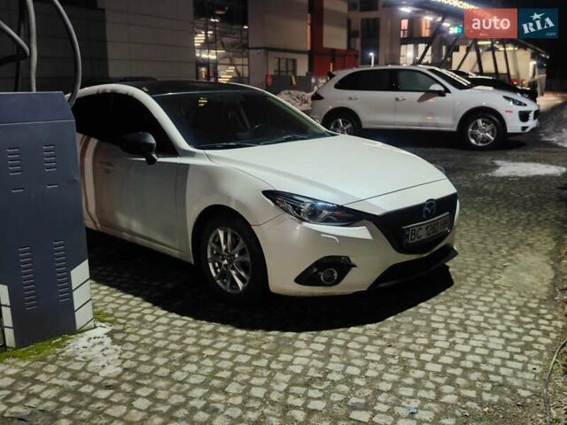 Білий Мазда 3, об'ємом двигуна 1.5 л та пробігом 151 тис. км за 11500 $, фото 1 на Automoto.ua