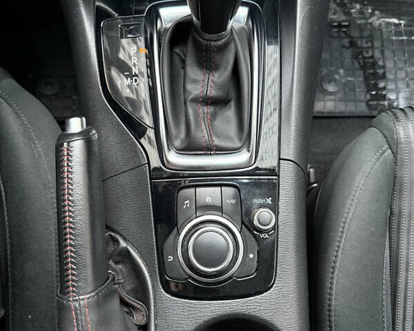 Белый Мазда 3, объемом двигателя 1.5 л и пробегом 150 тыс. км за 11000 $, фото 26 на Automoto.ua