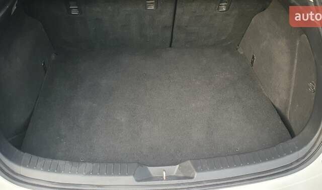 Белый Мазда 3, объемом двигателя 2 л и пробегом 169 тыс. км за 9400 $, фото 13 на Automoto.ua